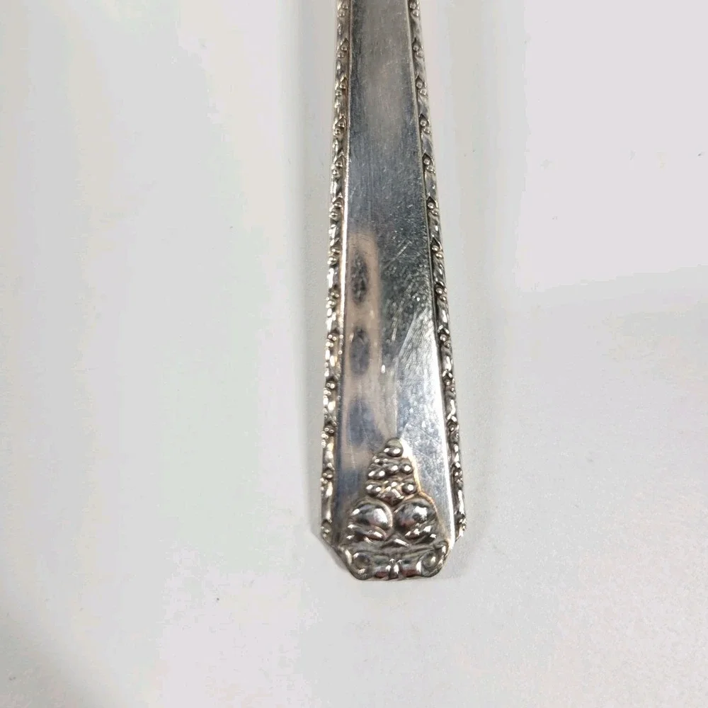 1945‎ Oneida Prestige Bordeaux Silver Plate  Salad Fork Set Of 2